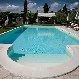 Apartment Cevoli Country Lari